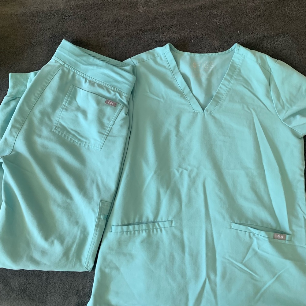 Figs S Casma 3 Pocket Scrub Top